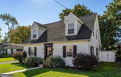 114 S PENN Street, MANHEIM, PA 17545