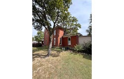 401 E Madison Avenue, Iola, KS 66749
