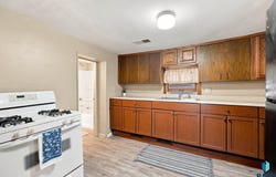 1502 E 12th St, Sioux Falls, SD 57103