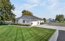 2467 Hanson Loop, Burbank, WA 99323