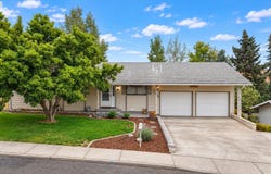 2106 SW NYE Ave, Pendleton, OR 97801