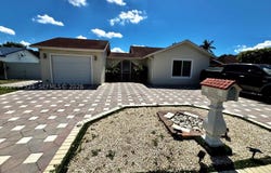 5836 NW 199th St, Hialeah, FL 33015