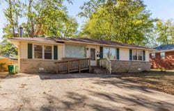 25 Meadowbrook Drive, Little Rock, AR 72205-4539