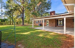 211 Parkway Drive, Livingston, AL 35470