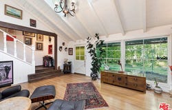9816 EASTON Dr, BEVERLY HILLS, CA 90210