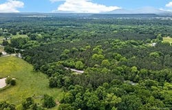 Williams Road, Cameron, OK 74932