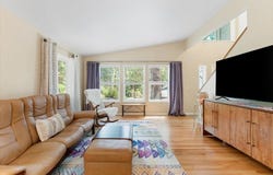 704 S Washington Dr, Mount Shasta, CA 96067