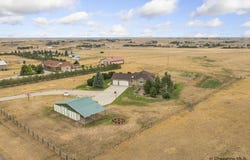 10423 BEARTOOTH DR, Cheyenne, WY 82009