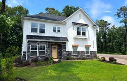 1004 Maccoa Dr., Conway, SC 29526