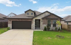 2061 periwinkle Place, Centerton, AR 72719
