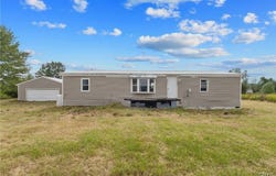 1068 County Route 10, Schroeppel, NY 13132