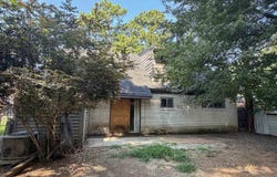 1862 S DEARING Rd, Memphis, TN 38117
