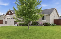 1117 N Main St, Deer Park, WA 99006