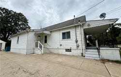38 Regent Street, Campbell, OH 44405