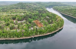 460 N Lake Drive, Burnside, KY 42519