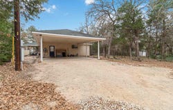 581 Highway 95 S, Elgin, TX 78621
