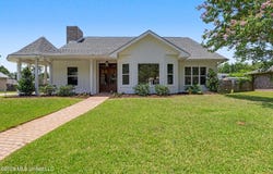 246 Pine Driveway, Bay Saint Louis, MS 39520