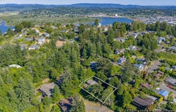 910 N 8TH St, CoosBay, OR 97420