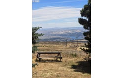 2080 MOUNTAIN VIEW Dr, TheDalles, OR 97058