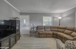 335 E 9th Street, Baxter Springs, KS 66713
