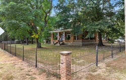 126 W Main, Lockesburg, AR 71846