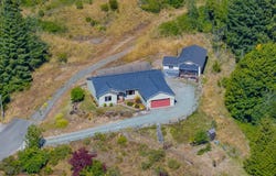 2217 KING Ln, MyrtlePoint, OR 97458