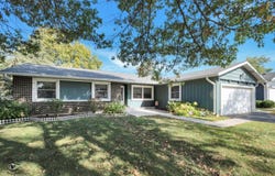 1317 Cumberland Circle, Elk Grove Village, IL 60007
