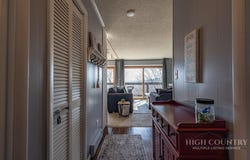 101 Upper Holiday Lane, Beech Mountain, NC 28604