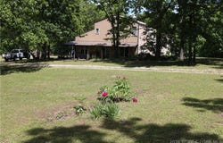 1202 Hwy O, Laurie, MO 65037