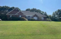 473 Lake View Dr., Union, MS 39365