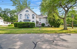 178 E Bridge Street, Berea, OH 44017