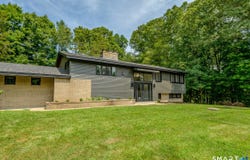 88 Grand View Terrace, Brooklyn, CT 06234