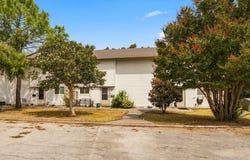 100 Harbor Drive, Runaway Bay, TX 76426