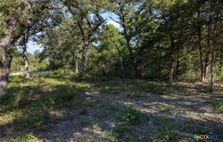 180 Autumn Oak Ct, Caldwell, TX 77836