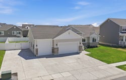 2467 W 3375 S, West Haven, UT 84401