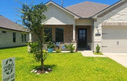 226 EAGLEVILLE DR, Alvin, TX 77511