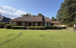 3604 Oak Ridge Ln, Dothan, AL 36303