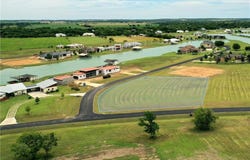 103 Lakeside Cv, Martindale, TX 78655