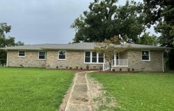 403 W 1st St, Ripley, MS 38663