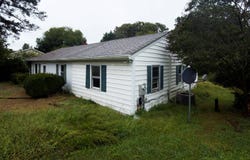 446 Harryhogan Rd, Callao, VA 22435