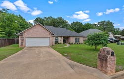 1302 Casandra, Longview, TX 75605