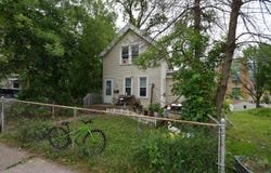 1026 E 3rd St, Duluth, MN 55805