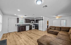 146 NE Pine Ave, Elgin, OK 73538