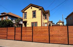 2836 Myrtle St, Oakland, CA 94608
