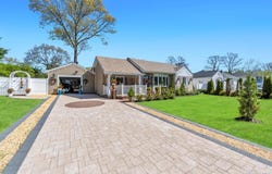 25 Snyder Street, Patchogue, NY 11772