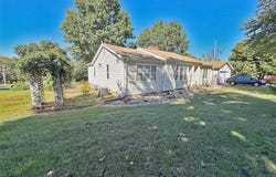 3690 S Crysler Avenue, Independence, MO 64055