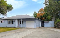 324 SPRUCE Dr, Brookings, OR 97415
