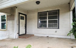 123 E Davis Street, Luling, TX 78648