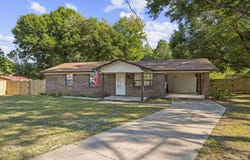 215 Aza Pl, Crestview, FL 32539