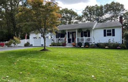 8 Vega Drive, Shoreham, NY 11786